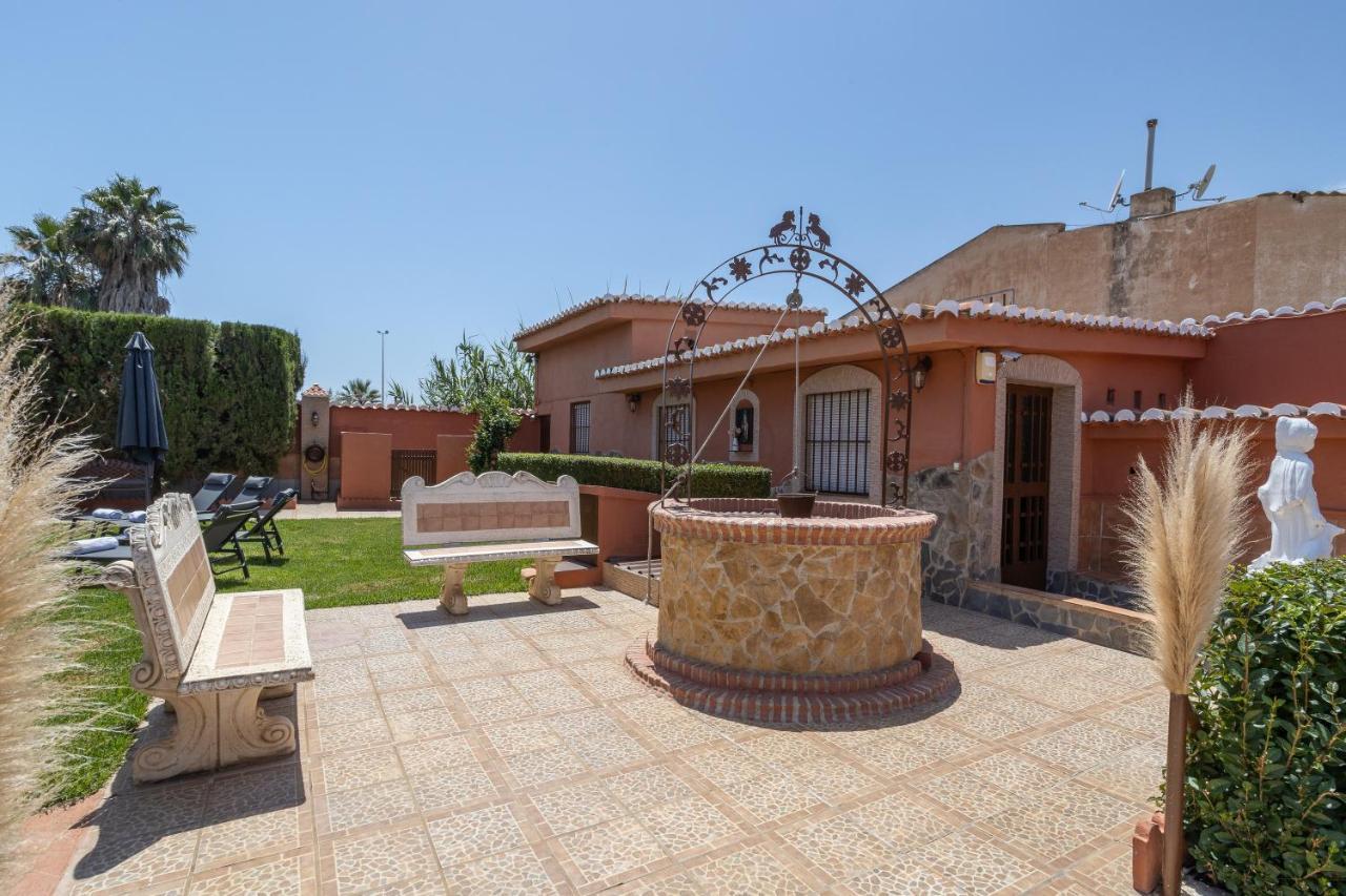 Villa Torres Мотриль Экстерьер фото